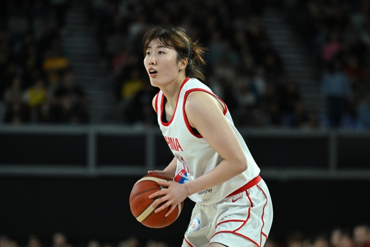 罗欣棫：我们坚持了中国女篮敢打敢拼、任何时候都不放弃的精神